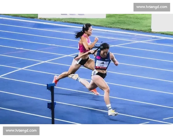 北大新生刘峡君全国田径锦标赛摘得第五名